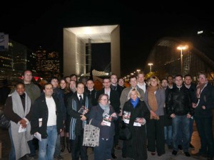 Tractage sur le Parvis de la Défense lors de la Semaine de la Mobilisation