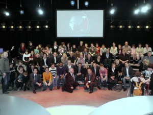 Photo sur le plateau du "Petit Journal", lors de la Collecte de Jouets pour les enfants malades